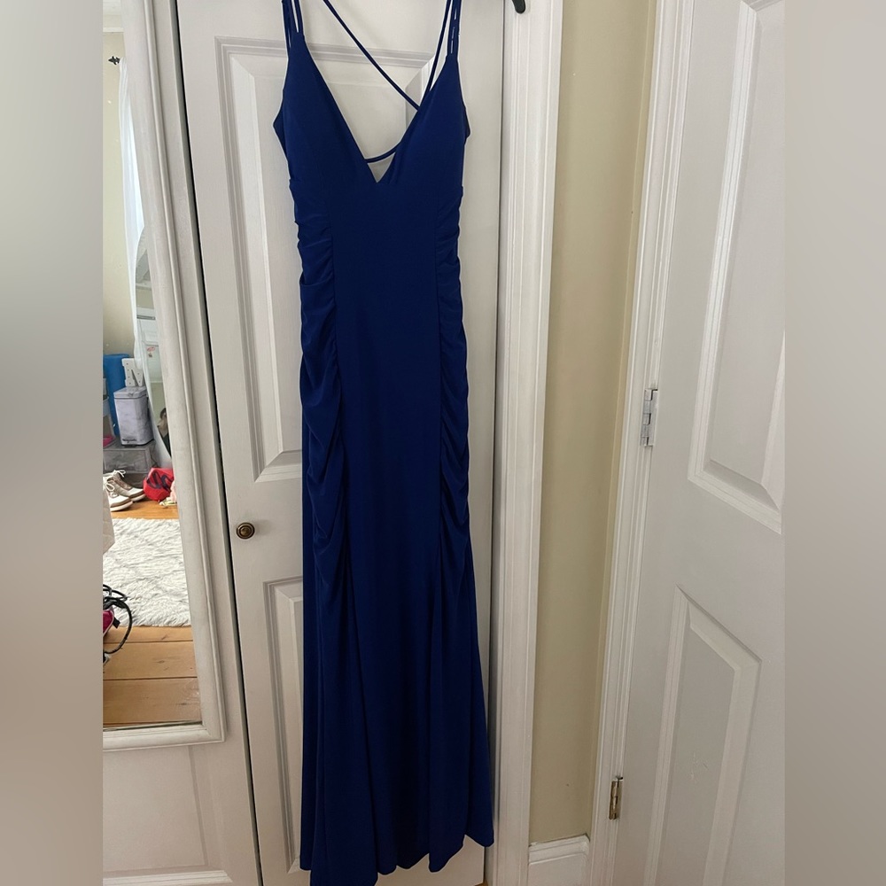 Prom dress !! - Picture 2 of 5